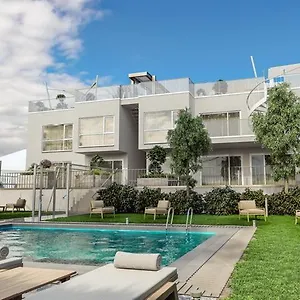  Apartment Balcony/pool/free Parking Garage