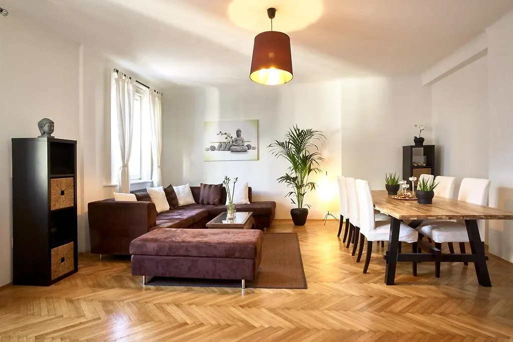 Operastreet City Center Apartment 
